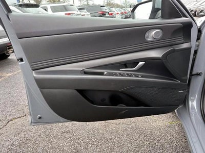 2023 Hyundai ELANTRA Limited IVT