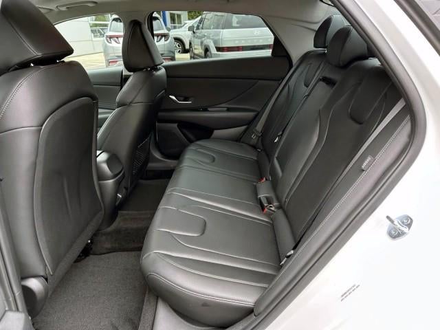 2025 Hyundai ELANTRA Limited IVT