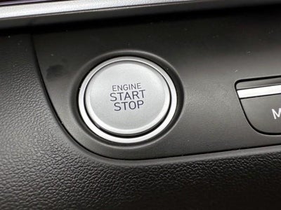 2025 Hyundai ELANTRA Limited IVT