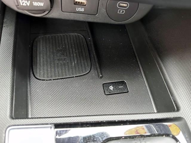 2025 Hyundai ELANTRA Limited IVT