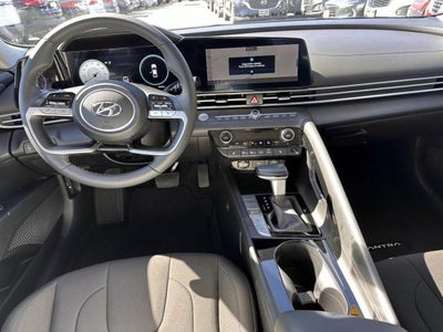 2023 Hyundai ELANTRA SEL IVT