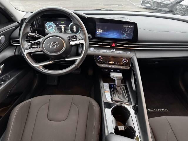 2023 Hyundai ELANTRA SEL IVT