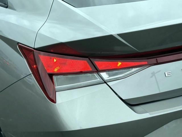 2023 Hyundai ELANTRA SEL IVT