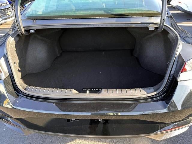 2023 Hyundai ELANTRA SEL IVT