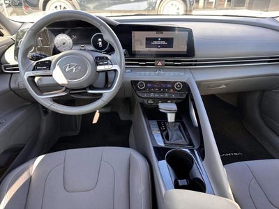 2023 Hyundai ELANTRA SEL IVT