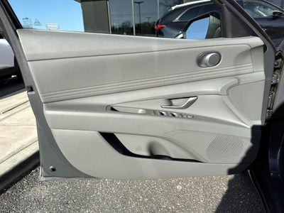 2023 Hyundai ELANTRA SEL IVT