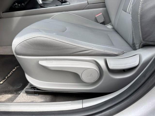 2023 Hyundai ELANTRA SEL IVT