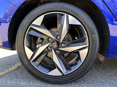 2023 Hyundai ELANTRA SEL IVT