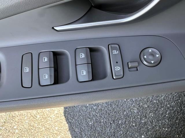 2023 Hyundai ELANTRA SEL IVT