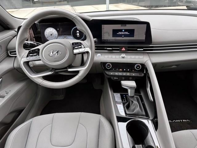 2023 Hyundai ELANTRA SEL IVT