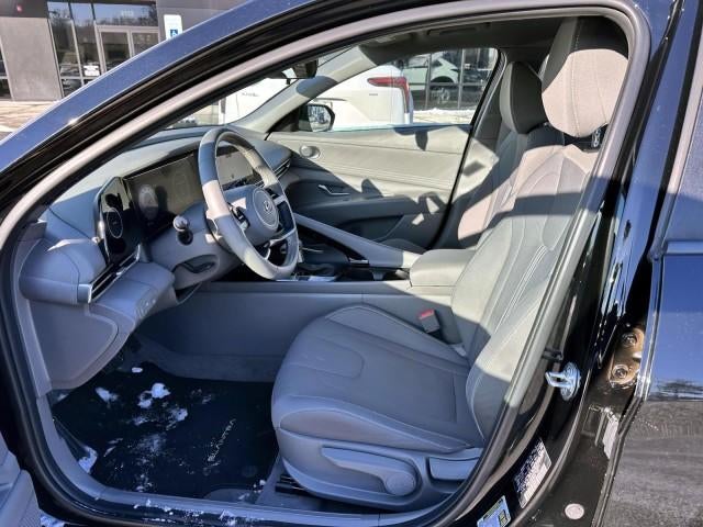 2023 Hyundai ELANTRA SEL IVT