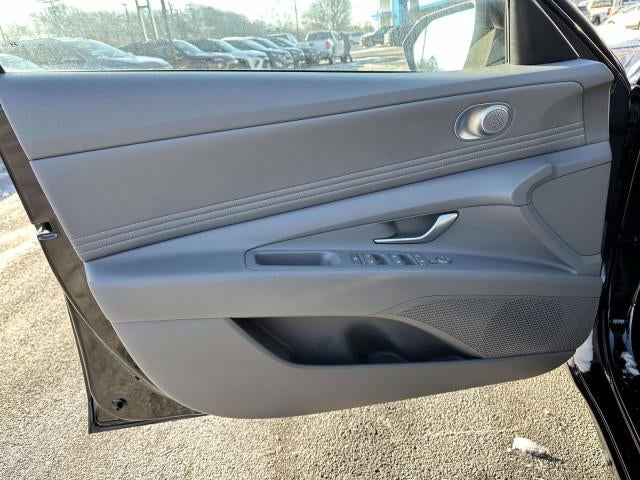 2023 Hyundai ELANTRA SEL IVT