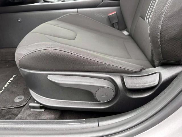 2023 Hyundai ELANTRA SEL IVT