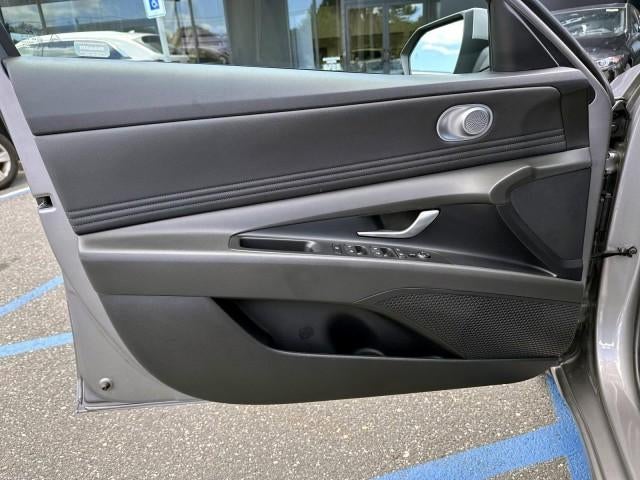 2023 Hyundai ELANTRA SEL IVT