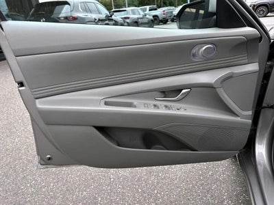 2023 Hyundai ELANTRA SEL IVT
