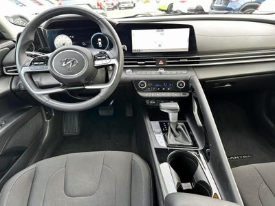 2023 Hyundai ELANTRA SEL IVT