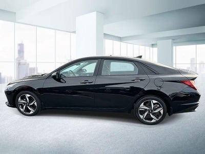 2023 Hyundai ELANTRA SEL IVT