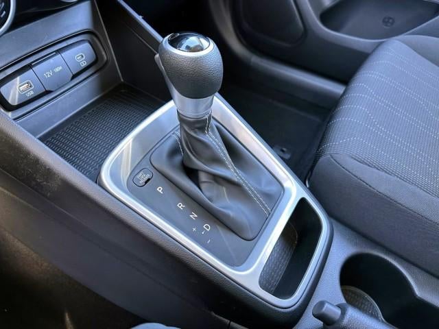 2025 Hyundai VENUE SE IVT