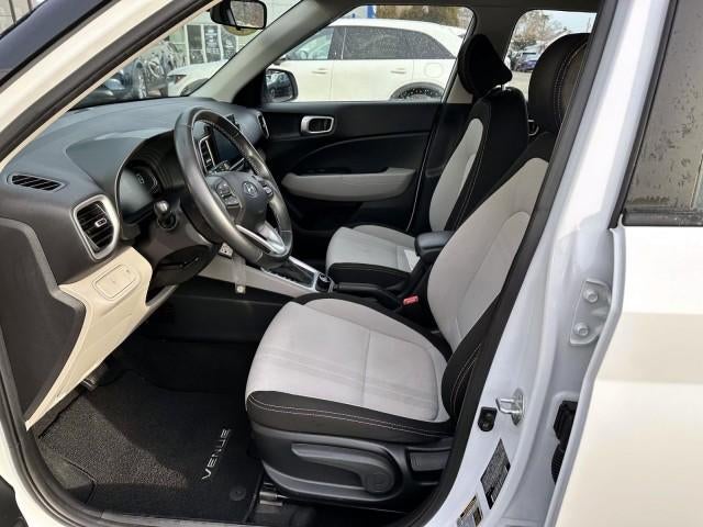 2023 Hyundai VENUE SEL IVT