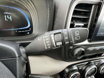 2023 Hyundai VENUE SEL IVT