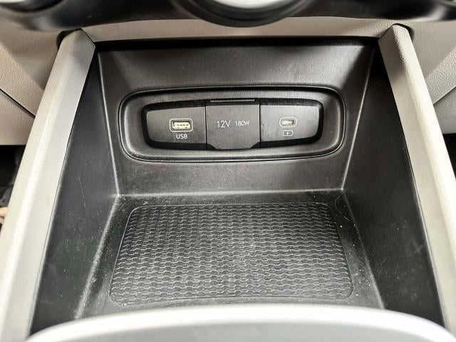 2023 Hyundai VENUE SEL IVT