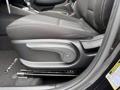 2023 Hyundai VENUE SEL IVT