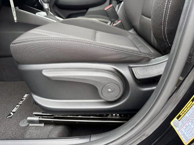 2023 Hyundai VENUE SEL IVT