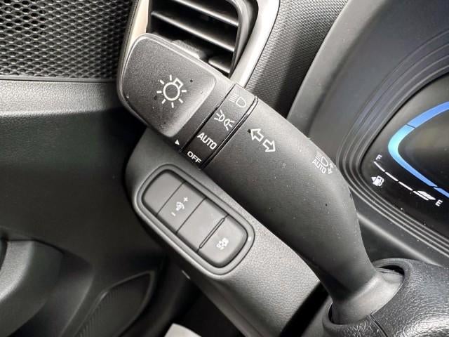 2023 Hyundai VENUE SEL IVT