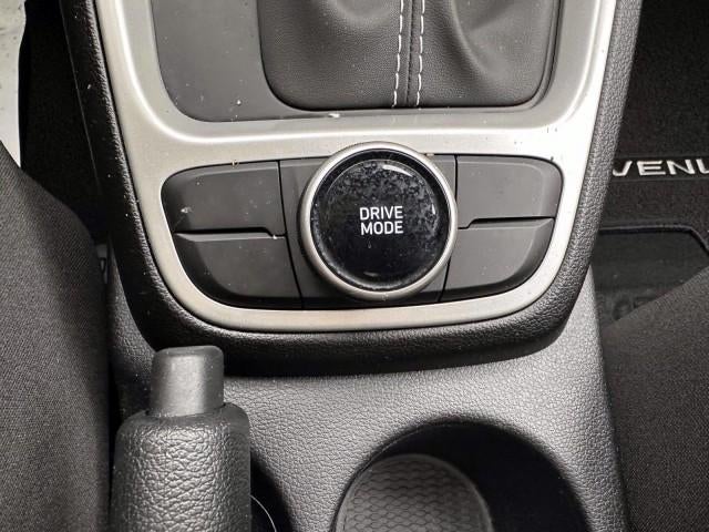 2023 Hyundai VENUE SEL IVT