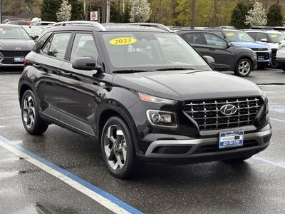 2023 Hyundai VENUE SEL IVT