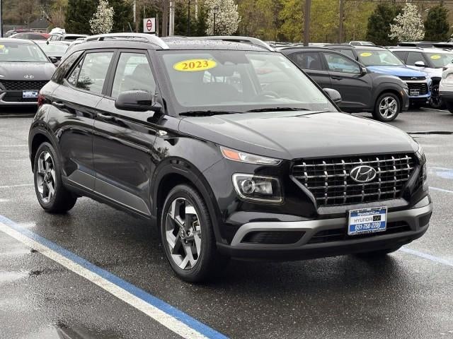 2023 Hyundai VENUE SEL IVT