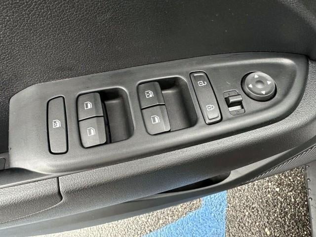 2023 Hyundai VENUE SEL IVT