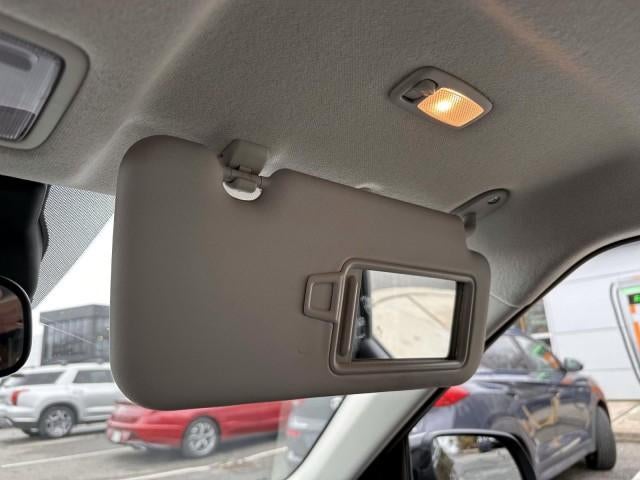 2023 Hyundai VENUE SEL IVT