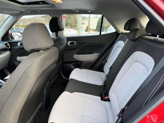 2023 Hyundai VENUE SEL IVT