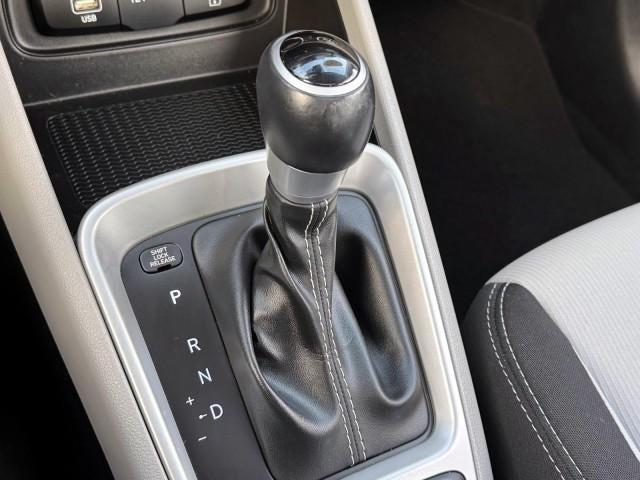 2023 Hyundai VENUE SEL IVT