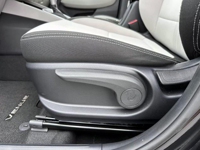 2024 Hyundai VENUE SEL IVT