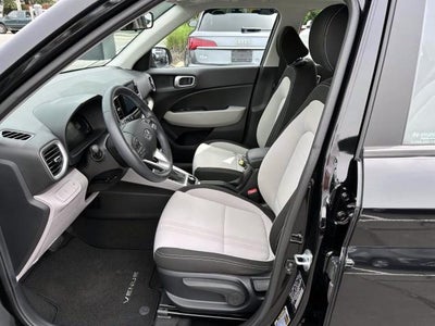 2024 Hyundai VENUE SEL IVT