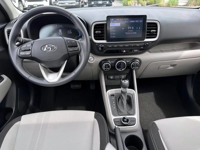 2024 Hyundai VENUE SEL IVT