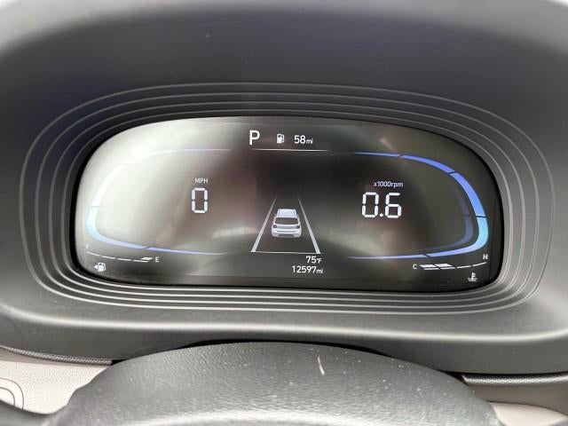 2024 Hyundai VENUE SEL IVT