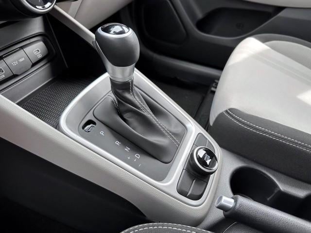 2024 Hyundai VENUE SEL IVT