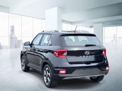 2024 Hyundai VENUE SEL IVT