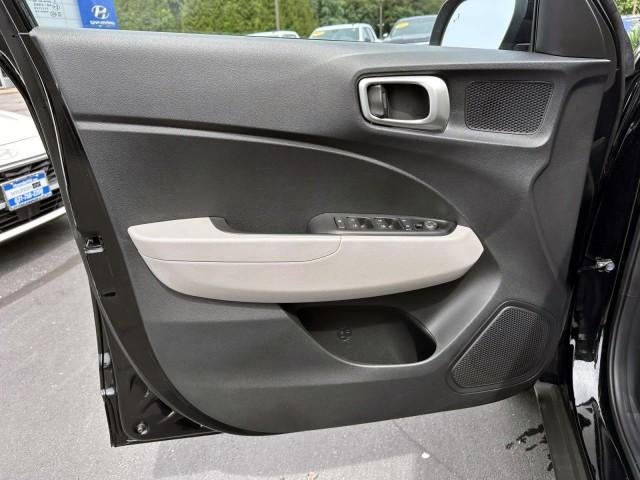 2024 Hyundai VENUE SEL IVT
