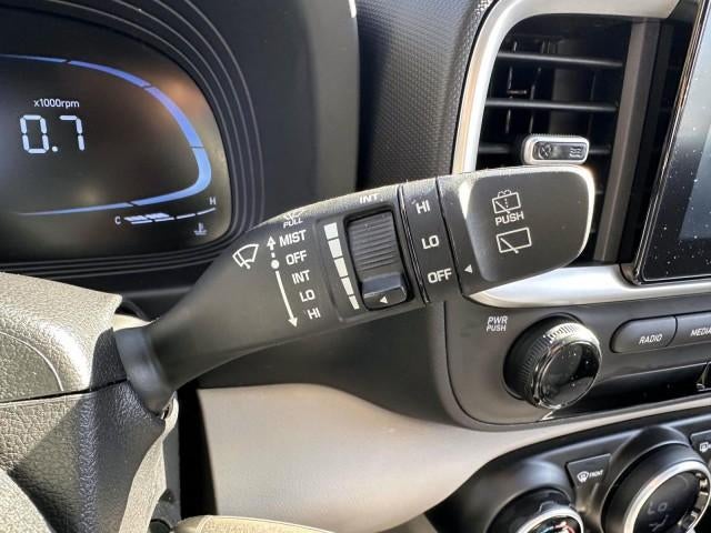 2023 Hyundai VENUE SEL IVT