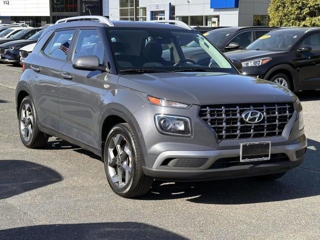 2023 Hyundai VENUE SEL IVT