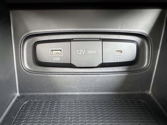 2023 Hyundai VENUE SEL IVT