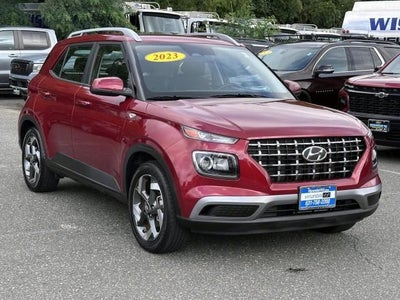2023 Hyundai VENUE SEL IVT