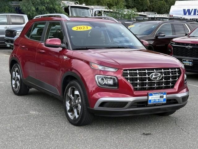 2023 Hyundai VENUE SEL IVT