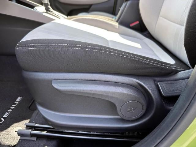 2024 Hyundai VENUE SEL IVT
