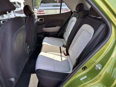 2024 Hyundai VENUE SEL IVT