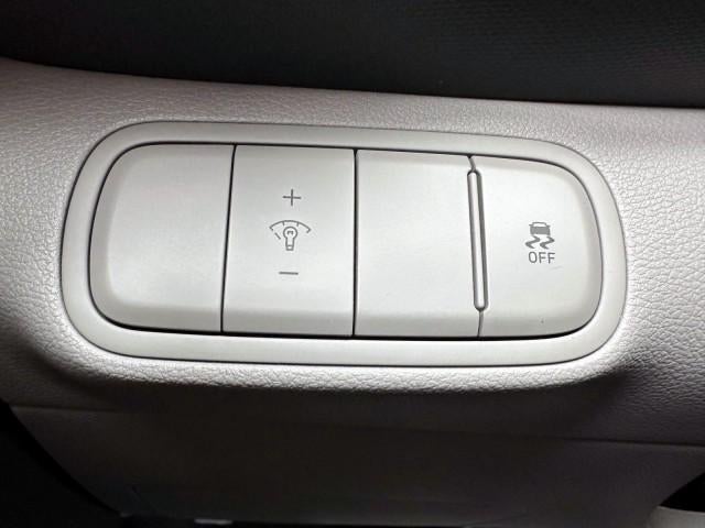 2024 Hyundai VENUE SEL IVT